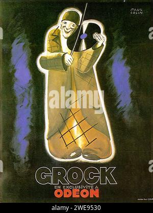 „GROCK“ „EN EXCLUSIVITE à L'ODÉON“ [GROCK, EXKLUSIV IM ODEON] französische Vintage-Werbung mit einer Clown-ähnlichen Figur, die eine Geige spielt, mit einem einfachen, dunklen Hintergrund. Der Stil ist minimalistisch und konzentriert sich auf den Kontrast zwischen der Figur und dem dunklen Hintergrund, der Elemente der Art déco-Einfachheit widerspiegelt. Stockfoto