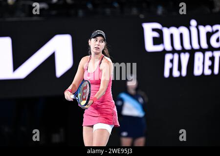 Paris, Frankreich. Januar 2024. Oceane Dodin aus Frankreich während der Australian Open 2024, Grand Slam Tennis Turnier am 22. Januar 2024 im Melbourne Park in Australien. Quelle: Victor Joly/Alamy Live News Stockfoto