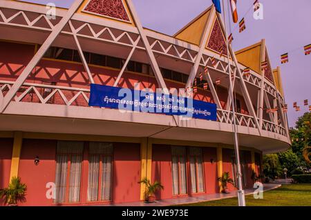 Chaktomuk Theater & Conference Hall, Architektur von Vann Molyvann. Phnom Penh, Kambodscha. Kredit: Kraig lieb Stockfoto