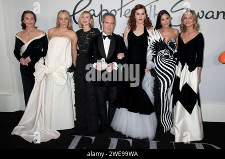 Diane Lane, Chloe Sevigny, Naomi Watts, Tom Hollander, Molly Ringwald, Demi Moore und Calista Flockhart bei der Premiere der FX Serie Fehd: Capote vs. the Swans im Museum of Modern Art New York, 23.01.2024 *** Diane Lane, Chloe Sevigny, Naomi Watts, Tom Hollander, Molly Ringwald, Demi Moore und Calista Flockhart bei der Premiere der FX-Serie Fehd Capote vs the Swans im Museum of Modern Art New York, 23 01 2024 Foto:XB.xHinex/xFuturexImagex Fehd 4192 Stockfoto