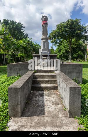 Der Friedhof wurde 1891 gegründet und ist heute ein Gedenkpark mit Gräbern japanischer Expats und Soldaten des Zweiten Weltkriegs. Stockfoto