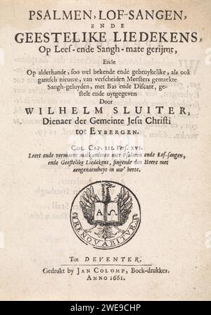 Titelseite für: Willem Sluiter, Psalmen, LOF-Sangen, Ende Geestelike Liedekens, 1661, Jochem van Stegeren, 1661 drucken Titelseite für: Willem Sluiter, Psalmen, LOF-Sangen, Ende Geestelike Liedekens, 1661. Mit einer Vignette, auf der sich ein Adler mit offener Bibel öffnete und die Symbole von Alfa und Omega. Deventer Papierätzung / Buchdruck Predatory Birds: eagle. Alpha und Omega - Symbol Gottes des Vaters Stockfoto