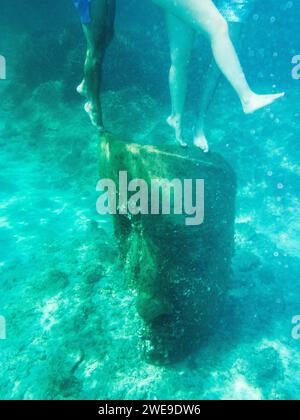 Schnorchler besuchen Unterwasser-Unterwasser-Skulpturen von Jason deCaires, dem britischen Bildhauer. Île Sainte-Marguerite / Insel Saint Marguerite. Frankreich. (135) Stockfoto