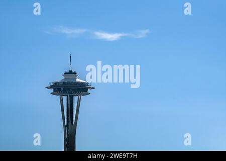Die Spitze der Space Needle, die Skyline von Seattle. Die Space Needle wurde im Seattle Center für die Weltausstellung 1962 gebaut. Reisefoto, Kopierraum für Tex Stockfoto
