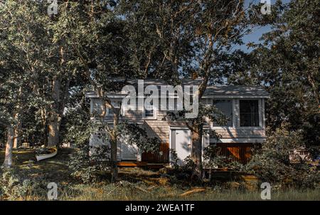 Wunderschönes Cottage auf einer kleinen Insel umgeben von Salzwiesen - Cape Cod Stockfoto