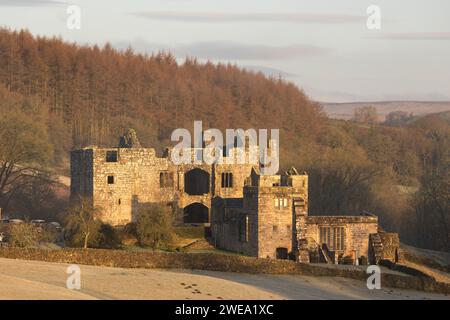 Die Ruinen des Barden Tower, ein mittelalterliches Jagdschloss in Wharfedale, Yorkshire Dales National Park, Großbritannien Stockfoto
