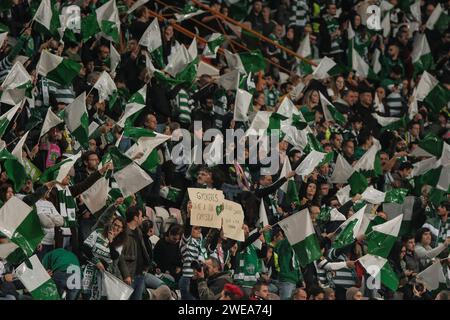 Leiria, Portugal. Januar 2024. Leiria, 23/2024 - Fußball, Finale Four Allianz CUP 2023/24: Das Leiria Municipal Stadium war Austragungsort des ersten Halbfinalspiels zwischen SC Braga und Sporting CP. Sportfans. (Nuno Brites/Global Imagens) Credit: Atlantico Press/Alamy Live News Stockfoto