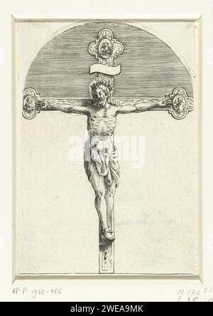 Kruisiging, Jacques Callot, 1608–1611 Druck Christus am Kreuz; in seiner rechten Hand ein Bild des Heiligen Paulus, in seiner linken Hand ein Bild des heiligen Petrus, über seinem Kopf eine Darstellung des Pelikans, der seine Jungen mit seinem eigenen Blut ernährt. Dieser Druck ist Teil einer Serie von 30 Drucken, bestehend aus einem Titeldruck und 29 Aufführungen von Gemälden und Skulpturen in Kirchen in Rom. Rom-Papier, das andere Arten des Gekreuzigten Christus im nicht-narrativen Kontext graviert. Der Apostel Paulus von Tarsus; mögliche Attribute: Buch, Schriftrolle, Schwert. Der Apostel Peter, erster Bischof von Rom; möglich Stockfoto