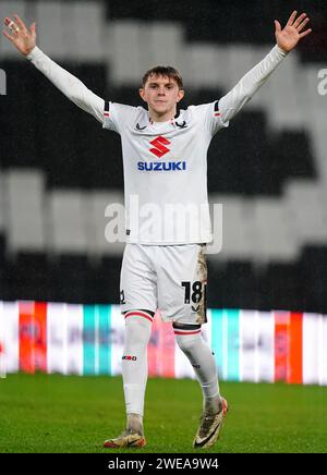 Milton Keynes Dons' Max Dean während des Spiels der Sky Bet League Two im Stadium MK, Milton Keynes. Bilddatum: Dienstag, 23. Januar 2024. Stockfoto