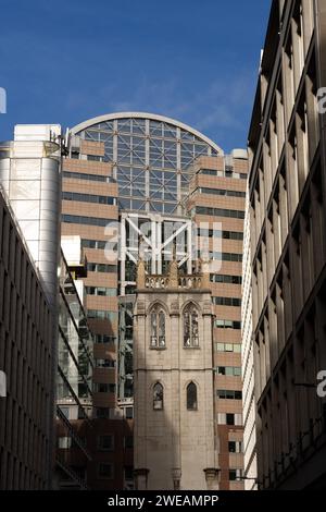 125 London Wall, auch bekannt als Alban Gate, ist ein postmodernistisches Gebäude an der London Wall in der City of London Stockfoto