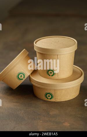 Schöne Kartons, Umweltfreundliche Verpackung, Nachhaltiger Lebensstil, Minimalistisches Design Stockfoto