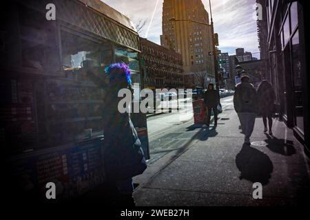 Halal Food Cart im Viertel Chelsea in New York am Montag, 22. Januar 2024. (© Richard B. Levine) Stockfoto