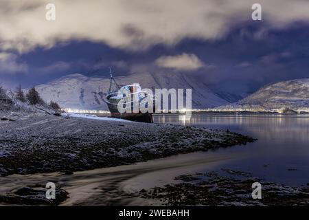 Verlassenes Boot in Corpach, Schottland Stockfoto