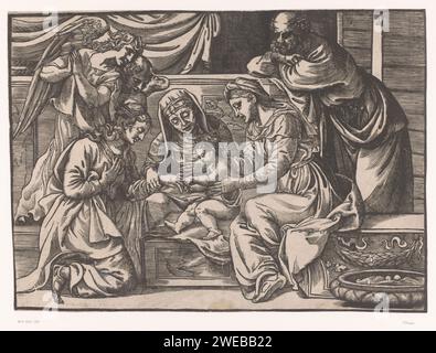 Mystische Heirat der Heiligen Katharina, Tizian, um 1540 Druck Maria hält das Christuskind, während er einen Ring um den Finger der Heiligen Katharina gleitet, die vor ihm kniet. Auf der linken Seite zwei anbetende Engel und Joseph auf der rechten Seite. In der Mitte eine ältere Frau, vielleicht die heilige Anna. Venezianische Zeitung die mystische Hochzeit des Heiligen Katharina von Alexandrien mit dem Kleinkind Christus: Das Christkind legt einen Ring an ihren Finger. Der Pflegevater Christi, Joseph von Nazareth, Ehemann Mariens; mögliche Attribute: Blütenstab oder Stab, Lilie, Zimmermannswerkzeuge. Engel in Anbetung Stockfoto