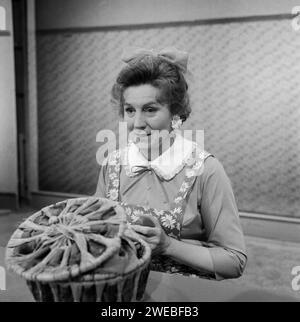 Der Tod des Handlungsreisenden, Fernsehfilm nach dem Stück „der Tod eines Verkäufers“ von Arthur Miller, Deutschland 1968, erste Fernsehproduktion mit Heinz Rühmann, Regie: Gerhard Klingenberg, Darsteller: Käthe Gold Stockfoto