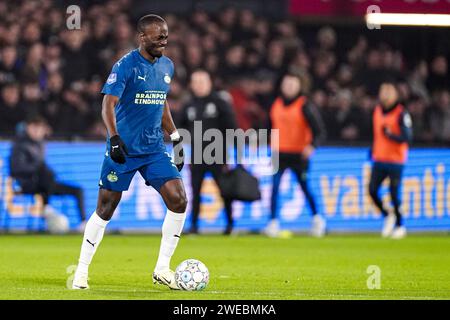 Rotterdam, Niederlande. Januar 2024. ROTTERDAM, NIEDERLANDE - 24. JANUAR: Jordan Teze von PSV läuft mit dem Ball während des TOTO KNVB Cup-Spiels zwischen Feyenoord und PSV am 24. Januar 2024 im Stadion Feyenoord in Rotterdam. (Foto von Joris Verwijst/Orange Pictures) Credit: Orange Pics BV/Alamy Live News Stockfoto