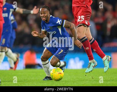 23. Januar 2024: Chelsea gegen Middlesbrough – Halbfinale des EFL Cup – Stamford Bridge. Chelsea's Raheem Sterling in Aktion. Bild : Mark Pain / Alamy Live News Stockfoto