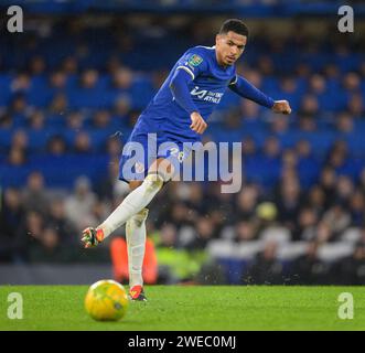 23. Januar 2024: Chelsea gegen Middlesbrough – Halbfinale des EFL Cup – Stamford Bridge. Chelsea's Levi Colwill in Aktion. Bild : Mark Pain / Alamy Live News Stockfoto