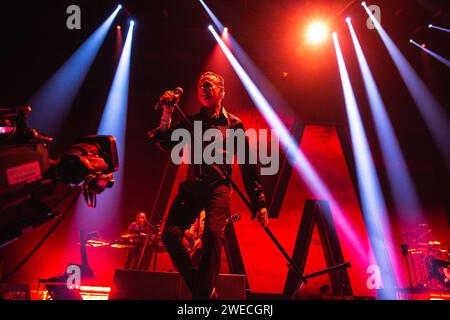 24. Januar 2024: Dave Gahan und Martin Gore von der britischen Elektronikband â€˜Depeche Modeâ€™ führen 2024 eine ausverkaufte Show in der Utility Arena in Birmingham auf (Foto: © Myles Wright/ZUMA Press Wire). Nicht für kommerzielle ZWECKE! Stockfoto