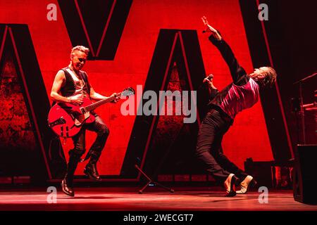 24. Januar 2024: Dave Gahan und Martin Gore von der britischen Elektronikband â€˜Depeche Modeâ€™ führen 2024 eine ausverkaufte Show in der Utility Arena in Birmingham auf (Foto: © Myles Wright/ZUMA Press Wire). Nicht für kommerzielle ZWECKE! Stockfoto