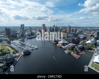 Baltimore, Maryland - 10. September 2022: Luftaufnahme des Baltimore Inner Harbor in Baltimore, Maryland. Stockfoto