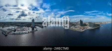 Baltimore, Maryland - 10. September 2022: Luftaufnahme des Baltimore Inner Harbor in Baltimore, Maryland. Stockfoto