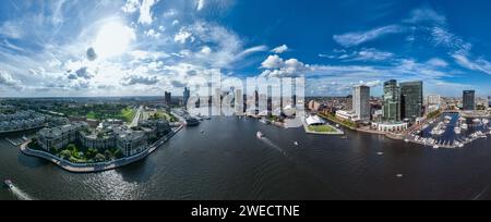 Baltimore, Maryland - 10. September 2022: Luftaufnahme des Baltimore Inner Harbor in Baltimore, Maryland. Stockfoto