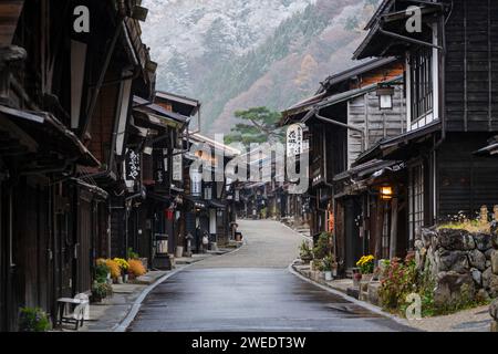 Narai-juku ist eine historische Poststadt am Nakasendo Trail im Kiso-Tal in der Präfektur Nagano, Japan. Stockfoto