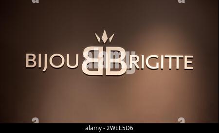 Koblenz DEUTSCHLAND 14.12.2019 Großaufnahme des Bijou Brigitte Logos an der Ladenvorderwand. Stockfoto