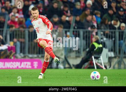 Eric Dier, FCB 15 im Aufholspiel FC BAYERN MÜNCHEN - 1.FC UNION BERLIN 1-0 am 24. Januar 2024 in München. Saison 2023/2024, 1.Bundesliga, FCB, München, Spieltag 13, 13.Spieltag © Peter Schatz / Alamy Live News - DFL-VORSCHRIFTEN VERBIETEN DIE VERWENDUNG VON FOTOGRAFIEN als BILDSEQUENZEN und/oder QUASI-VIDEO - Stockfoto