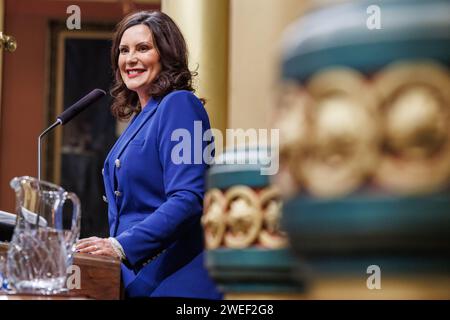 Gouverneur Gretchen Whitmer übergibt die State of the State Address an Mitglieder der Michigan Legislature in Lansing, Michigan am 24. Januar 2024. (Foto: Andrew Roth/SIPA USA) Stockfoto