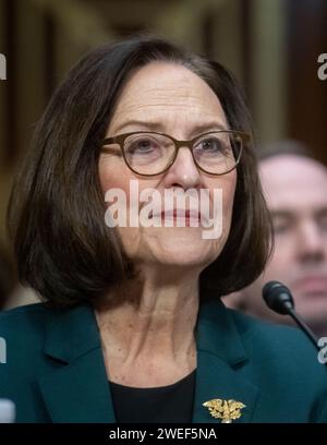 Der US-Senator Deb Fischer (Republikaner von Nebraska) hält während einer Anhörung des Senatsausschusses für die Richternominierungen im Dirksen Senate Office Building in Washington, DC am Mittwoch, den 24. Januar 2024. Quelle: Rod Lamkey / CNP/SIPA USA Stockfoto