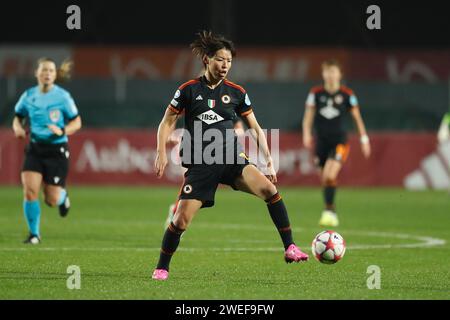 Saki Kumagai (Roma), 24. JANUAR 2024 - Fußball / Fußball : Gruppenphase der UEFA Women's Champions League am 5. Spieltag der Gruppe C zwischen AS Roma 2-2 FC Bayern München im Stadio Tre Fontane in Roma, Italien. (Foto: Mutsu Kawamori/AFLO) Stockfoto