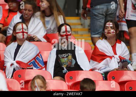 Face Painted Fans UEFA Women's Euro Final 2022 England gegen Deutschland im Wembley Stadium, London 31. Juli 2022 Stockfoto