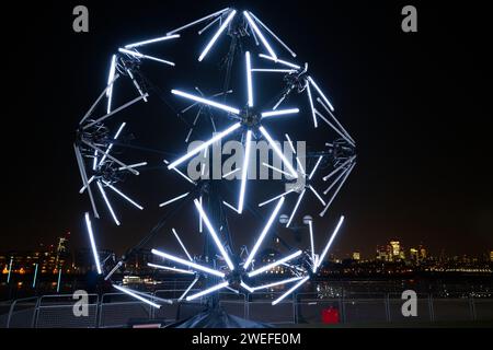 Neuron Art Installation von Juan Fuentes beim Canary Wharf Winter Lights Festival 2024 Stockfoto