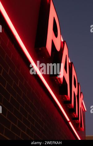 Park Neon-Schild Stockfoto