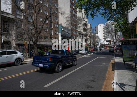 Downtown Street Scene, 21 de Setiembre Street, Montevedio, Uruguay, Stockfoto