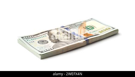 Ein Stapel 100-Dollar-Scheine, isoliert auf weißem Hintergrund, 100-Dollar-Scheine. Stockfoto