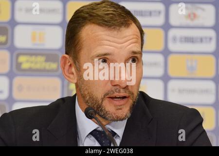 17. Oktober 2019: KIEW, UKRAINE - 14. OKTOBER 2019: Ukrainischer Trainer Andriy Schewtschenko während der Pressekonferenz nach dem Spiel zwischen der Ukraine und Portugal (Credit Image: © SOPA Images via ZUMA Press Wire) NUR REDAKTIONELLE VERWENDUNG! Nicht für kommerzielle ZWECKE! Stockfoto