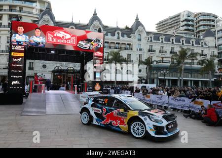 Monaco, Frankreich. Januar 2024. © PHOTOPQR/NICE MATIN/Cyril Dodergny ; Monaco ; 25/01/2024 ; Monaco le 25/01/2024 - Place du Casino - WRC - Abfahrt du 92eme Rallye de Monte-Carlo - Monaco am 25/2024 - Place du Casino - WRC - Beginn der 92. Monte-Carlo Rallye - Credit: MAXPPP/Alamy Live News Stockfoto