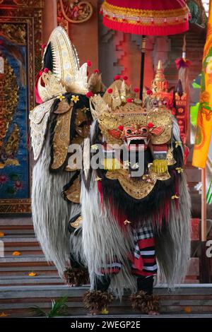 Bali, Indonesien 8. September 2022, Vorstellung eines balinesischen „Barong-Tanzes“ Stockfoto