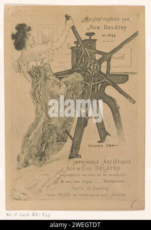 Visitenkarte von Drukkers Auguste und Eugène Delâtre in Paris, um 1872 - um 1907 drucken Eine Frau, die eine Druckerei bedient. Auf dem Boden befinden sich Drucke verschiedener Künstler, an der Wand hängen gerahmte Drucke. Papier-Ätz-/Trockenzapfen-Druckmaschine. Drucken, z. B.: Gravur, Ätzen, Lithografie Stockfoto