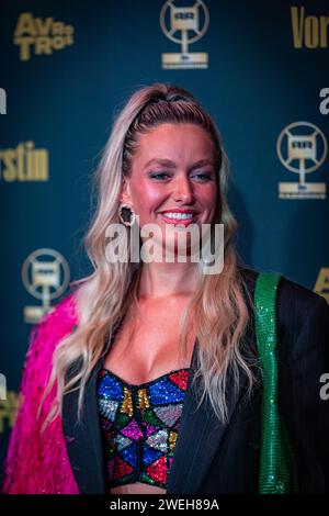 HILVERSUM - Julia van Reyendam auf dem roten Teppich vor der Golden RadioRing Gala. ANP LEVIN DEN BOER niederlande aus - belgien aus Stockfoto