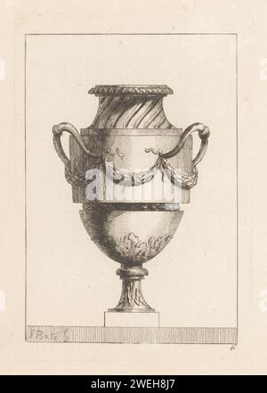 Vaas Puts Guirlands, Just Nathan Francois Boucher, 1755 - 1782 Eine Vase mit Girlanden auf dem Bauch und zwei Griffen. Papierätzvase  Ornament. Ornament  Festoon, Girlande Stockfoto