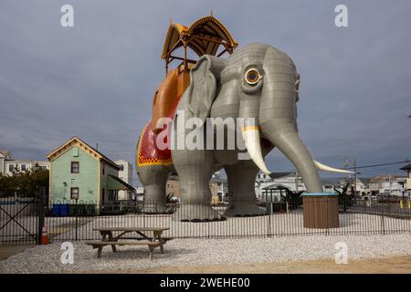 Lucy the Elephant ist die älteste noch erhaltene Touristenattraktion am Straßenrand in Amerika, Margate City, New Jersey Stockfoto