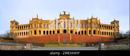 Panoramablick auf das Maximilianeum, das Bayerische parlament, München, Bayern, Deutschland, Europa Stockfoto