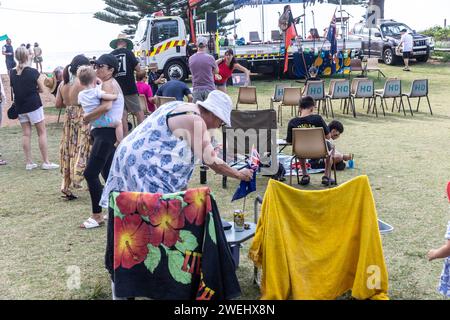 Australien Day Frühstück im Newport Beach Reserve an Sydneys nördlichen Stränden versammeln sich australier an diesem öffentlichen Feiertag, um den offiziellen Nationalfeiertag Australiens zu feiern. Am 26. Januar 1788 wurde die erste Flotte gelandet und Arthur Phillip die britische Union Flag in Sydney Cove in New South Wales anhebt. 26. Januar 2024 Sydney Australia, Credit Martin Berry@alamy Live News. Stockfoto