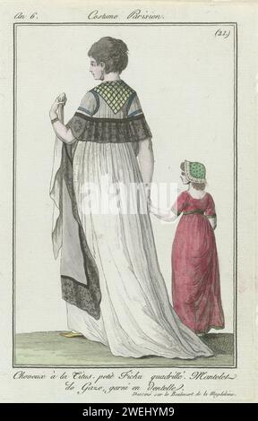 Journal of the Ladies and Fashion, Pariser Kostüm, 25. Mai 1798, Jahr 6, (21.): Haare in La Titus (...), 1798 Frau, auf dem Rücken gesehen, links, mit einem Mädchen an der Hand. Das Haar "à la Titus". Um den Hals ein kleines kariertes Fichu, auf dem ein Mantel aus Tüll, garniert mit Spitze. Sie trägt ein Kleid mit kurzen Ärmeln, hoher Taille und Schlepptau. Zubehör: Ohrring im linken Ohr, Taschentuch, Armbänder um beide Handgelenke, flacher Schuh mit spitzer Nase. Das Mädchen trägt ein farbiges Kleid mit kurzen Ärmeln. Ein gepunkteter Hut auf dem Kopf. Laut der Bildunterschrift wird diese Performance zu li gezogen Stockfoto