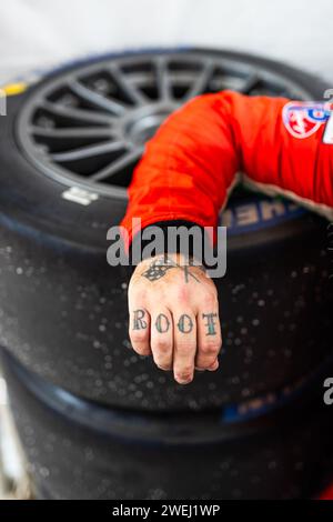 Daytona Beach, Etats Unis. Januar 2024. Ambiente während der Rolex 24 in Daytona, 1. Runde der IMSA WeatherTech Sportscar Championship 2024, vom 23. Bis 28. Januar 2024 auf dem Daytona International Speedway in Daytona Beach, Florida, USA - Foto Javier Jimenez/DPPI Credit: DPPI Media/Alamy Live News Stockfoto