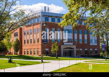 Boyer Hall, das größte akademische Gebäude auf dem Campus der Messiah University, einer evangelischen christlichen Hochschule in Mechanicsburg Pennsylvania. Stockfoto